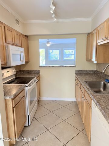 836 CAVALLA Road, Atlantic Beach, FL 32233