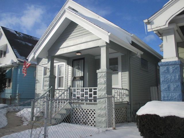 3741 N 25th STREET, Milwaukee, WI 53206