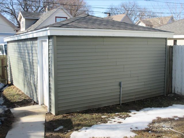 3741 N 25th STREET, Milwaukee, WI 53206