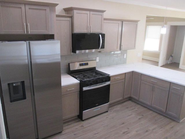 3741 N 25th STREET, Milwaukee, WI 53206