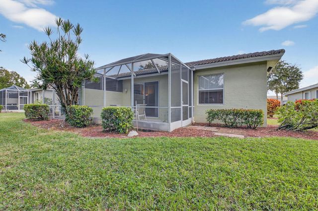 10612 Royal Caribbean Circle, Boynton Beach, FL 33437