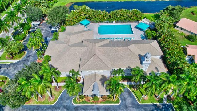10612 Royal Caribbean Circle, Boynton Beach, FL 33437