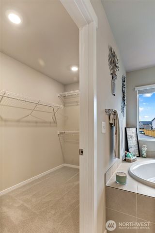 18673 106th Avenue Ct E, Puyallup, WA 98374