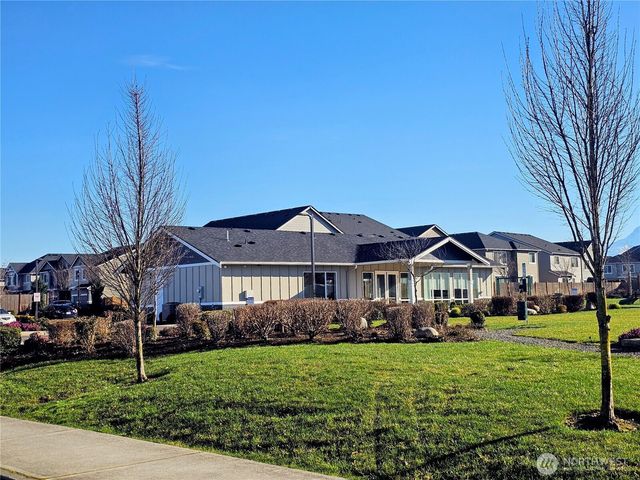 18673 106th Avenue Ct E, Puyallup, WA 98374