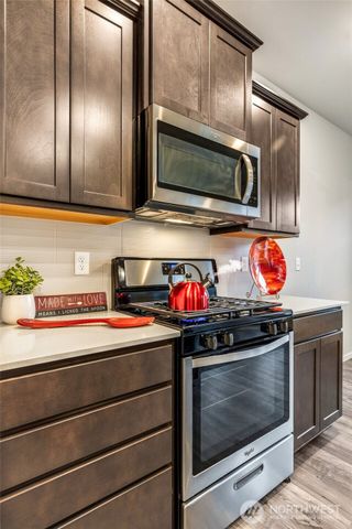 18673 106th Avenue Ct E, Puyallup, WA 98374