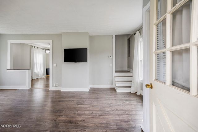 715 Carew Lane, Maumee, OH 43537