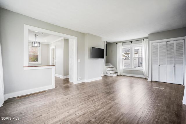 715 Carew Lane, Maumee, OH 43537