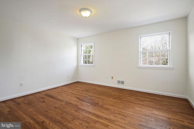 5801 HILLBURNE WAY, Chevy Chase, MD 20815