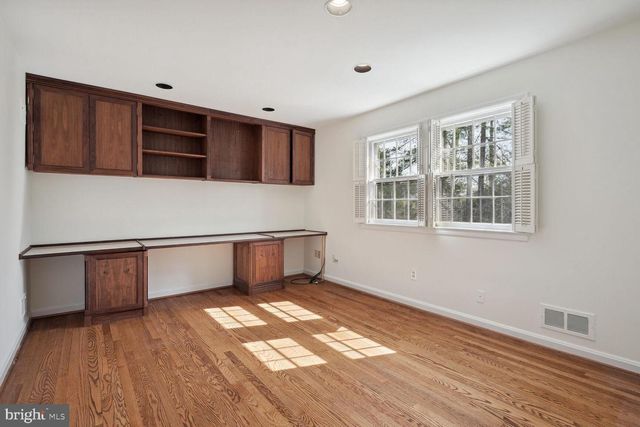 5801 HILLBURNE WAY, Chevy Chase, MD 20815