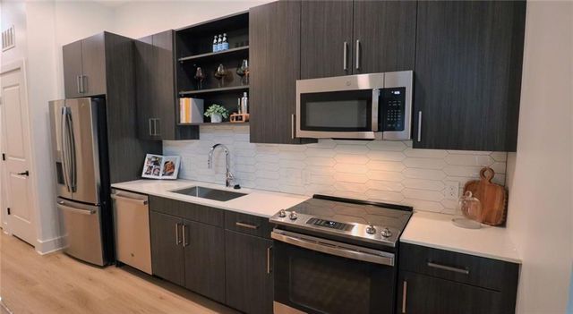 200 Nerem Street NW 1BR B, Atlanta, GA 30313
