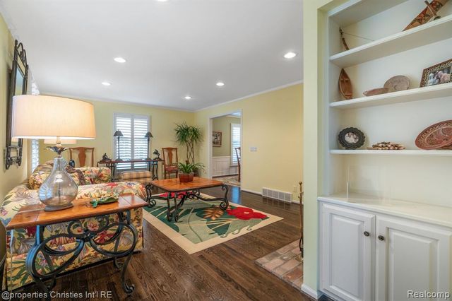 660 Woodland Street, Birmingham, MI 48009