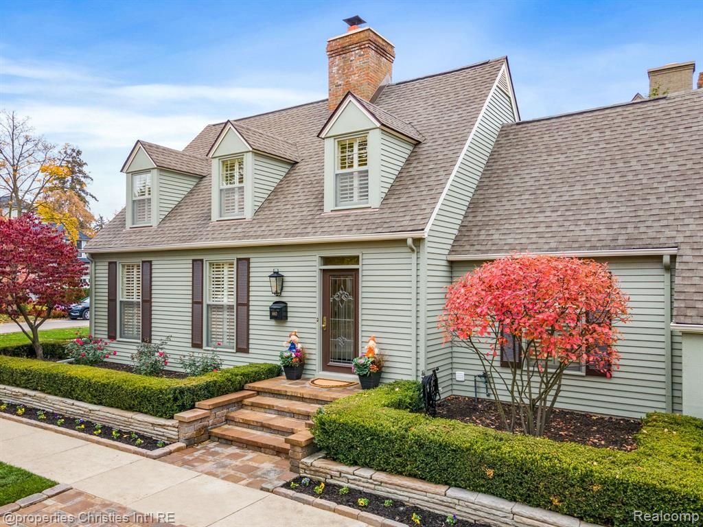 660 Woodland Street, Birmingham, MI 48009