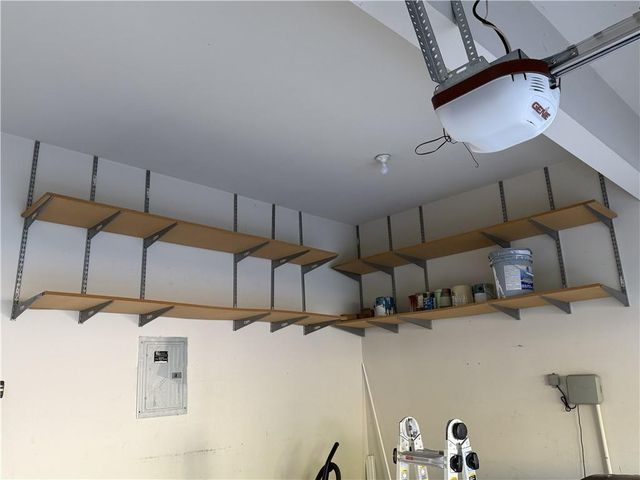 945 Tree Top Drive, Suwanee, GA 30024