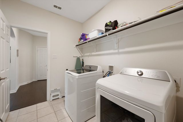 118 Red Pine Drive, Red Oak, TX 75154