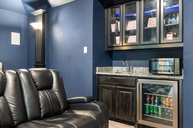 118 Red Pine Drive, Red Oak, TX 75154