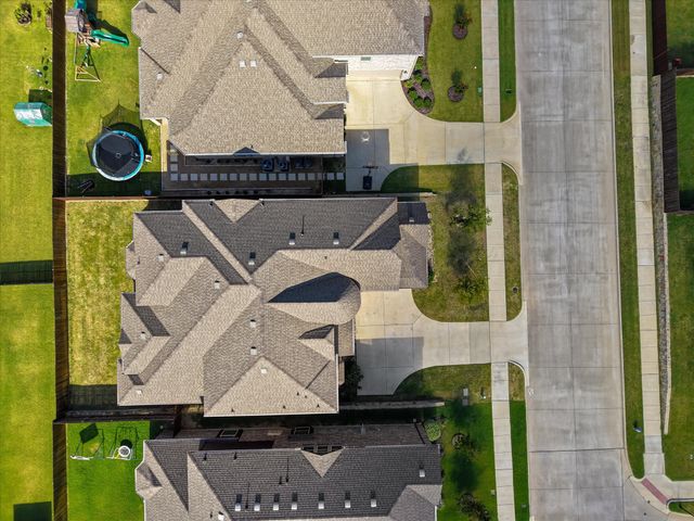 118 Red Pine Drive, Red Oak, TX 75154