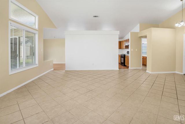 11518 Show Ring Lane, Bakersfield, CA 93312