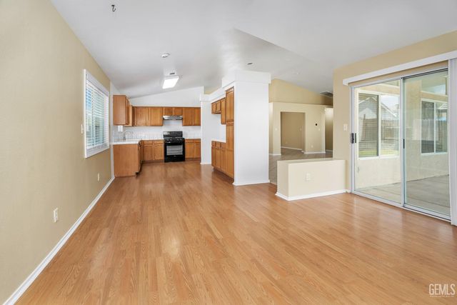 11518 Show Ring Lane, Bakersfield, CA 93312