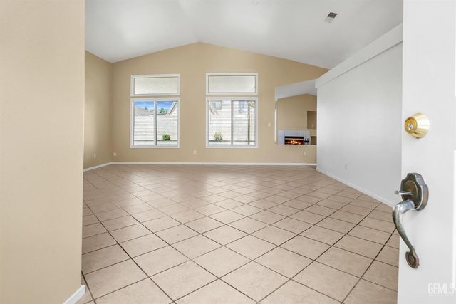 11518 Show Ring Lane, Bakersfield, CA 93312