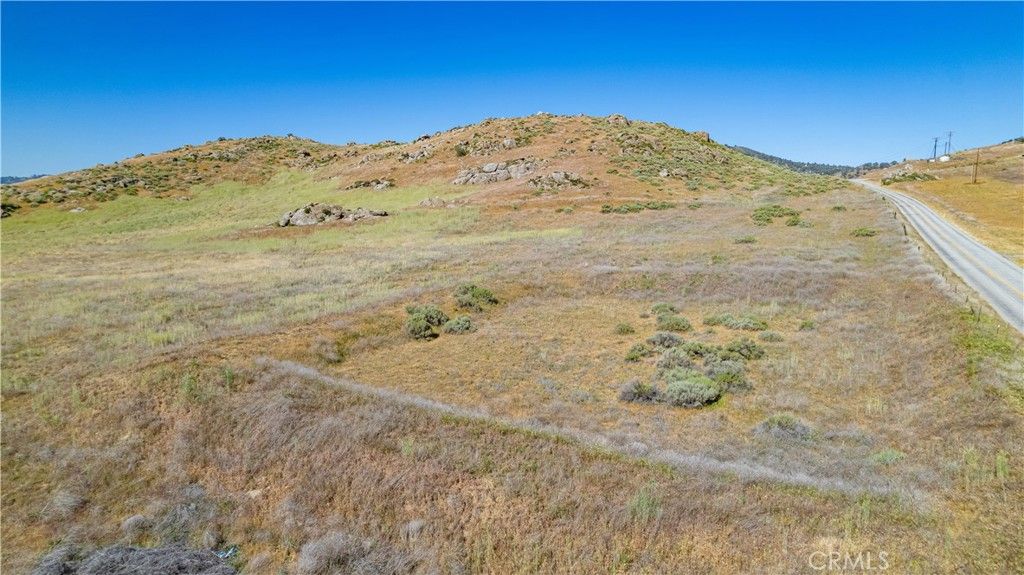 Image 3 of property listing at 0 Edward Street, Tehachapi, CA 93561