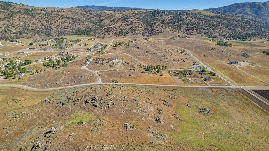 Image 8 of property listing at 0 Edward Street, Tehachapi, CA 93561