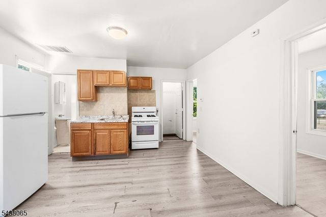 116 N 1St St Cv, Paterson City, NJ 07522