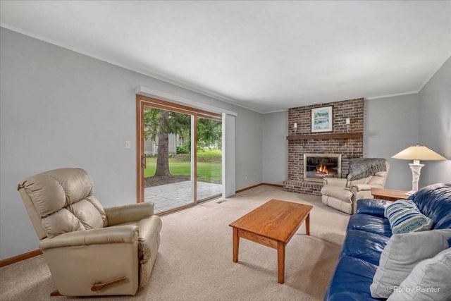 4402 FOX CREEK Drive, Crystal Lake, IL 60012