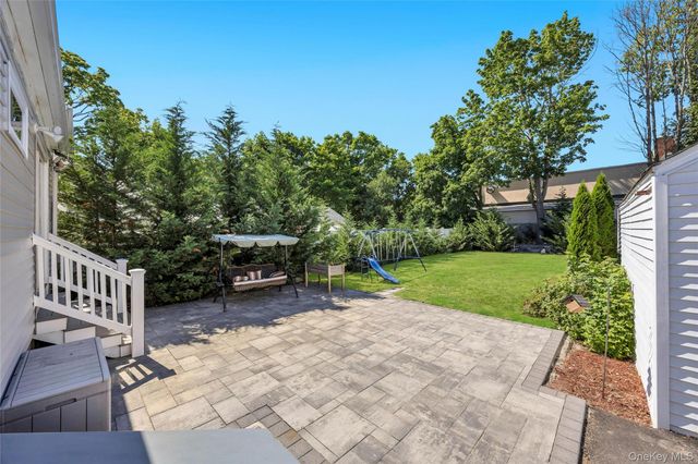 11 Irving Place, Islip Terrace, NY 11752