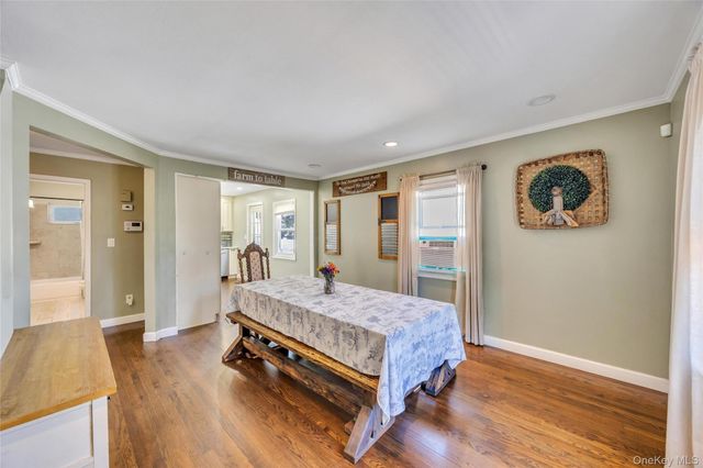 11 Irving Place, Islip Terrace, NY 11752