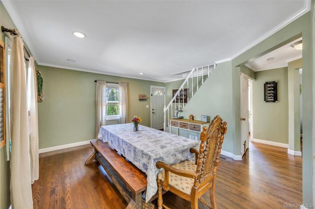 11 Irving Place, Islip Terrace, NY 11752