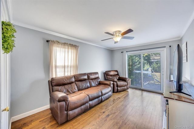 11 Irving Place, Islip Terrace, NY 11752