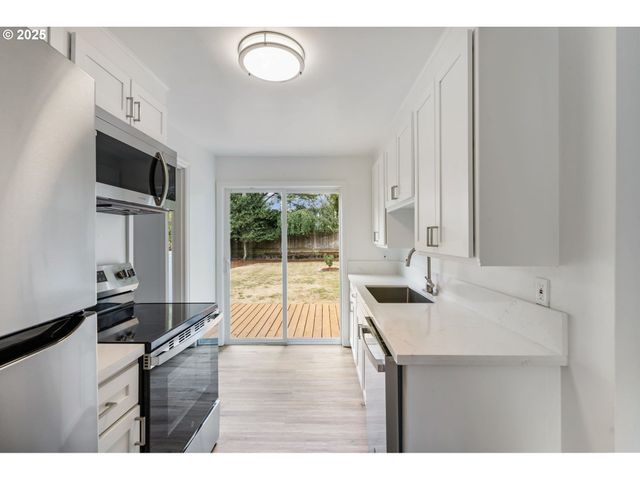 815 Ne 14TH St, Mc Minnville, OR 97128