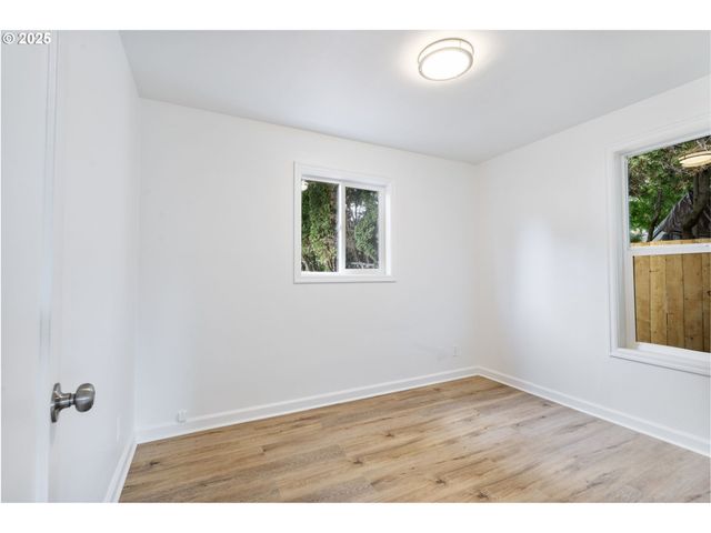 815 Ne 14TH St, Mc Minnville, OR 97128