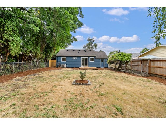 815 Ne 14TH St, Mc Minnville, OR 97128