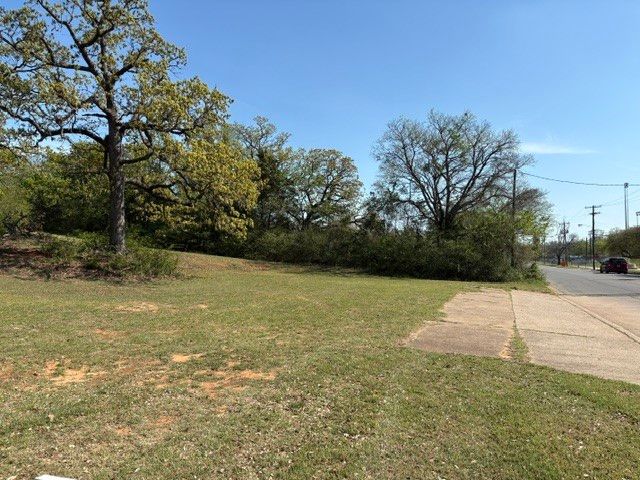 1918 S Mirick Avenue, Denison, TX 75020