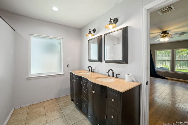 3531 Oakfort, San Antonio, TX 78247