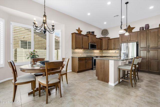 62912 E Sandlewood Road, Tucson, AZ 85739