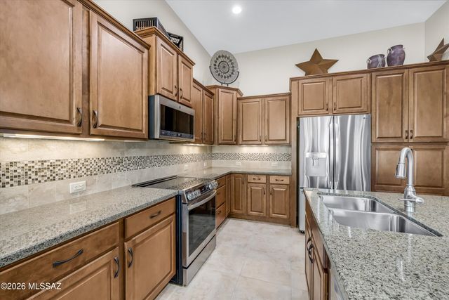 62912 E Sandlewood Road, Tucson, AZ 85739