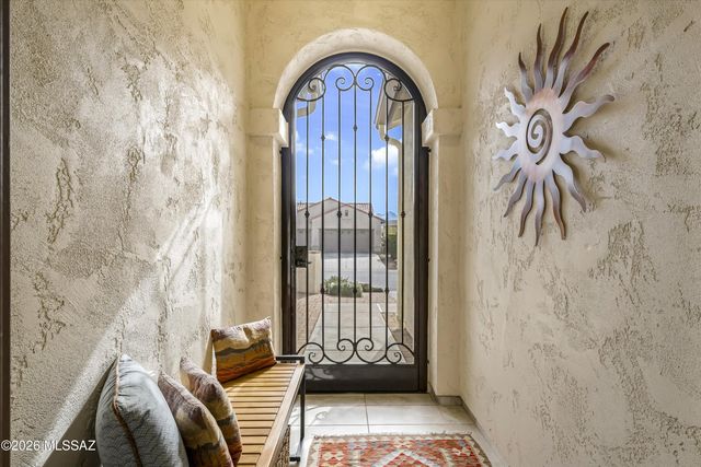 62912 E Sandlewood Road, Tucson, AZ 85739