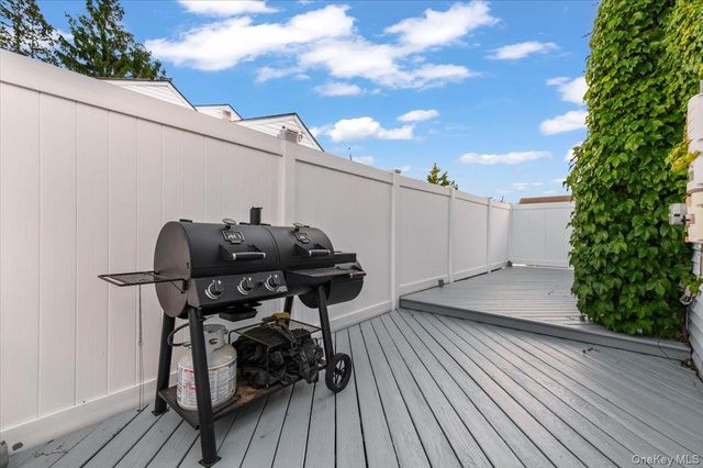 38 Hayden Drive, Bethpage, NY 11714
