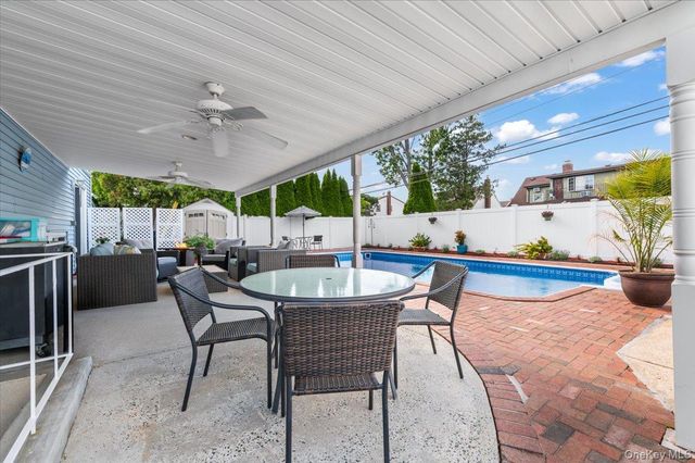 38 Hayden Drive, Bethpage, NY 11714