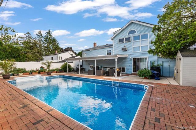 38 Hayden Drive, Bethpage, NY 11714