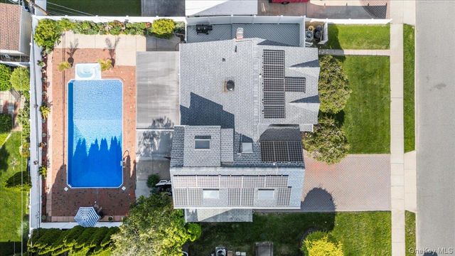 38 Hayden Drive, Bethpage, NY 11714