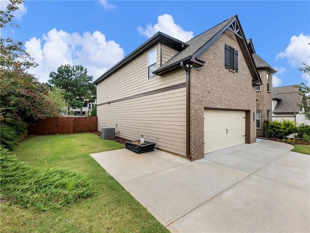 5915 Park Bay Court, Flowery Branch, GA 30542