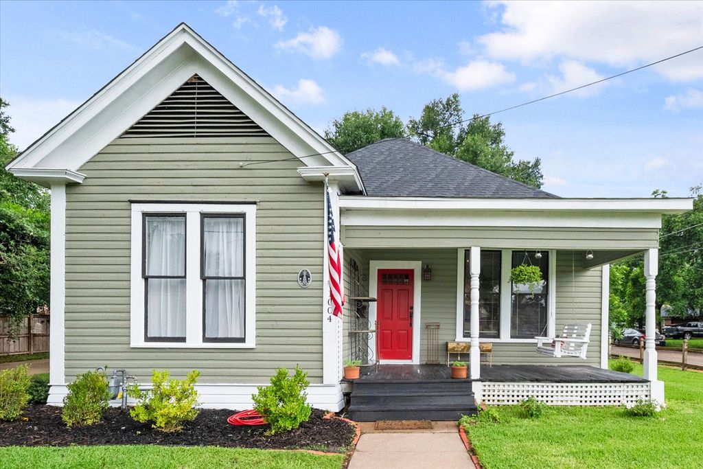 1004 W 5th Avenue, Corsicana, TX 75110