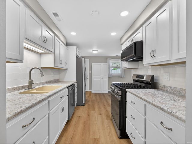 3622 Hastings Road, Fort Wayne, IN 46805