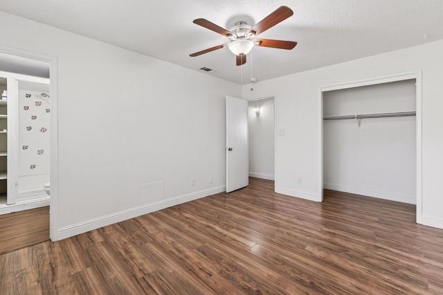 1645 Loughborough Dr, Merced, CA 95348