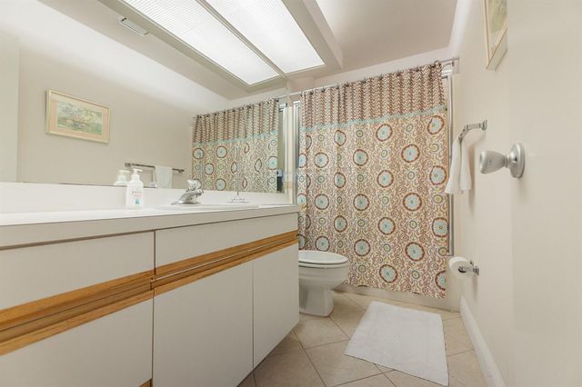 33 Lake Vista Trail 202, Port St. Lucie, FL 34952