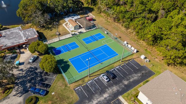 33 Lake Vista Trail 202, Port St. Lucie, FL 34952