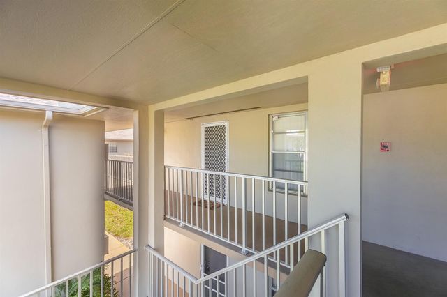 33 Lake Vista Trail 202, Port St. Lucie, FL 34952